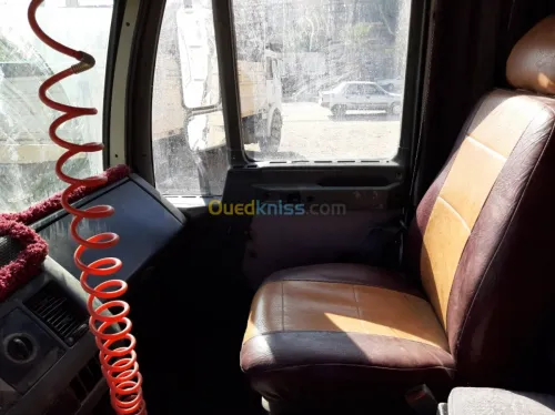 Cnhtc sinotruk Huang he 2006