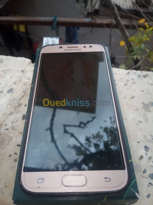 Samsung Galaxy J7 Pro