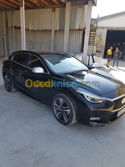 Infiniti Q30 2016 S