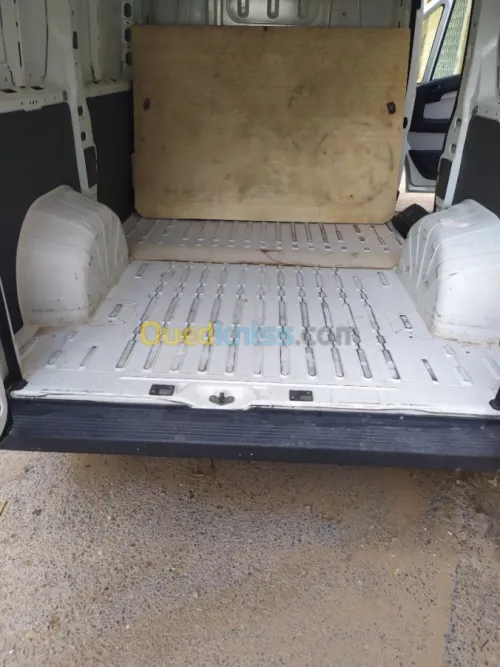 Peugeot Boxer caniche HDi 13