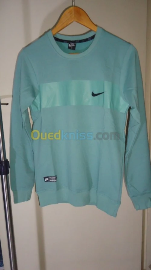 ensemble Nike good qualité