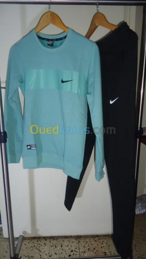 ensemble Nike good qualité