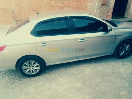 Peugeot 301 2014 Active