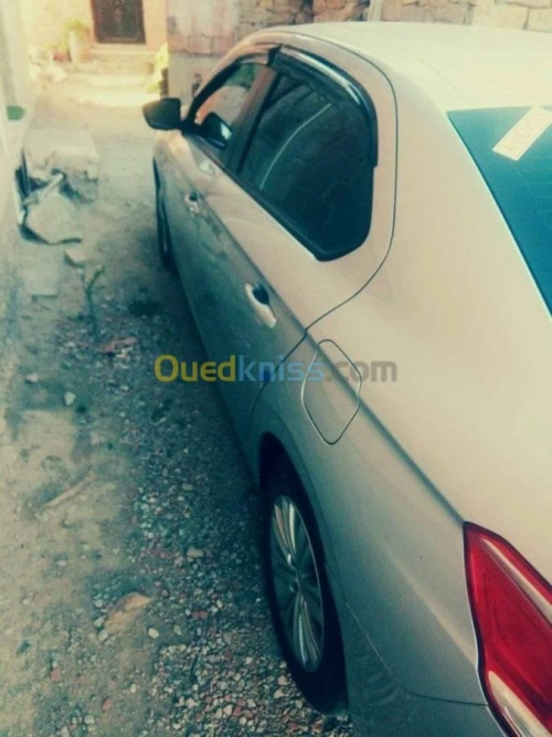 Peugeot 301 2014 Active