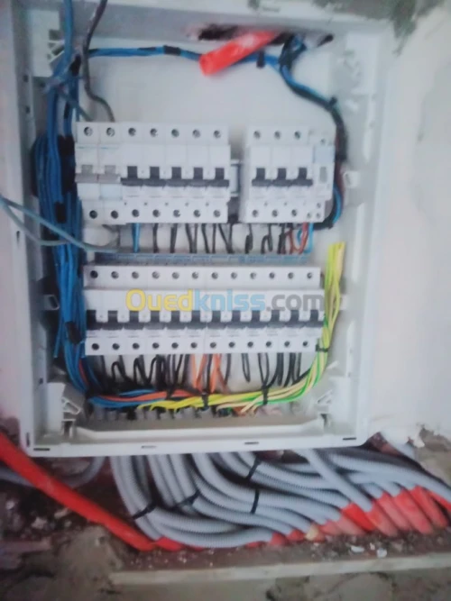  Électricien batiment