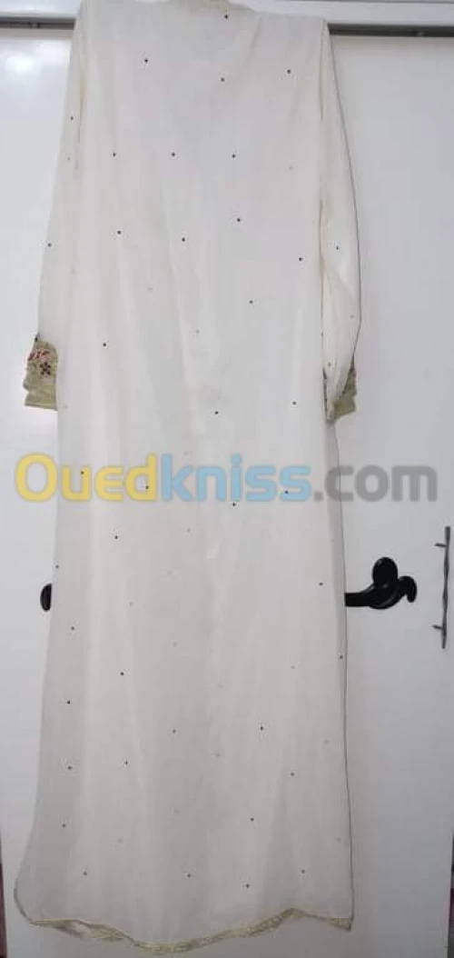 Caftan marocain doublé couleur créme 