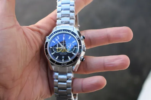 Montres OMEGA Seamaster Planet Ocean 1