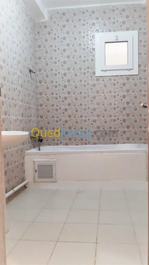 Location Appartement F4 Alger Souidania