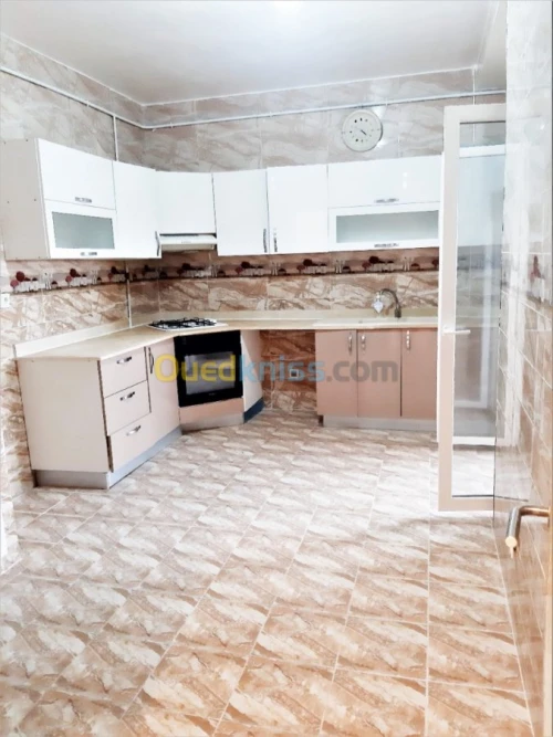 Location Appartement F4 Alger Souidania