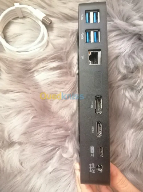Docking station 