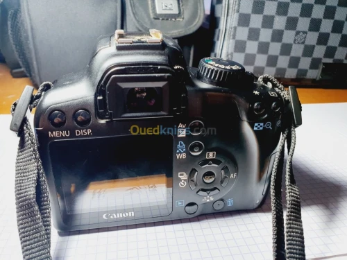 Canon 1000d avec objectif 18-55mm 