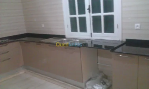 fabrique marbre cuisine et escalier