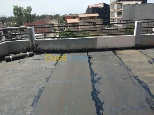 عزل السطوح المنزلية من الماء و الرطوبة