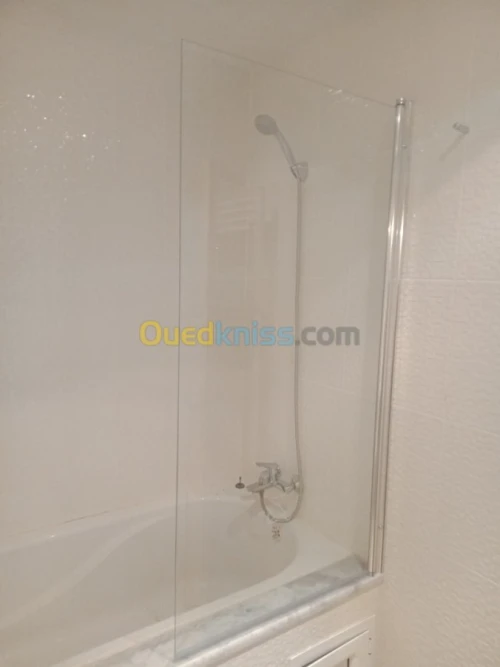 Montage vitrine verre trempé.cabine do