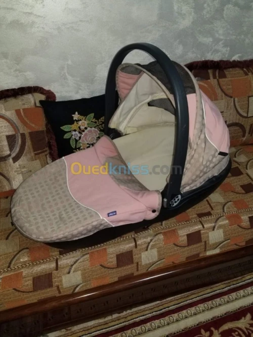 Kangourou et poussette  ultrasoft CHIC