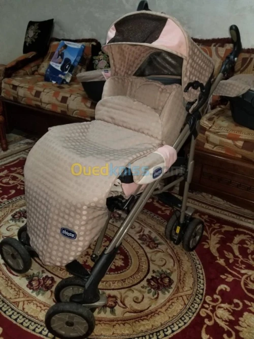 Kangourou et poussette  ultrasoft CHIC