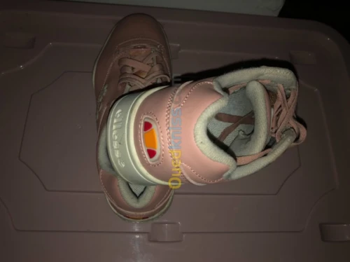 ellesse  