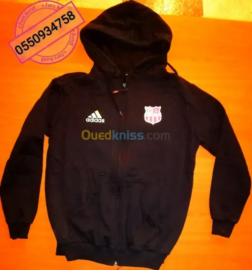 Sweat capuche et t-shirt personnalisés