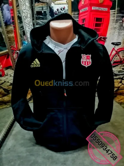 Sweat capuche et t-shirt personnalisés