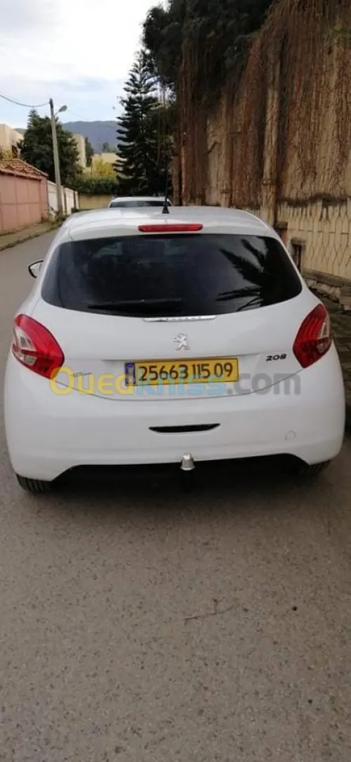 Peugeot 208 2015 