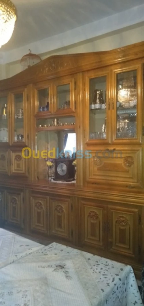خزانة للصالون 