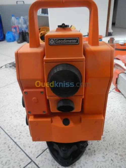 station totale geodimeter 610 robotiqu