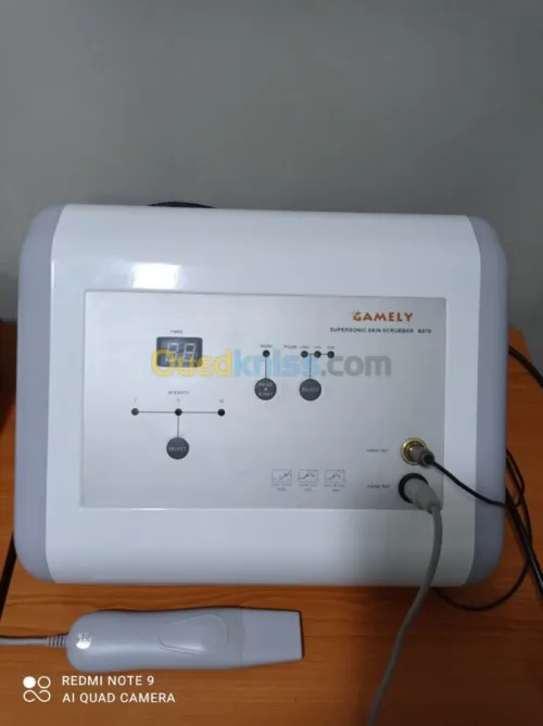 Appareil pour soins facial et abdomina