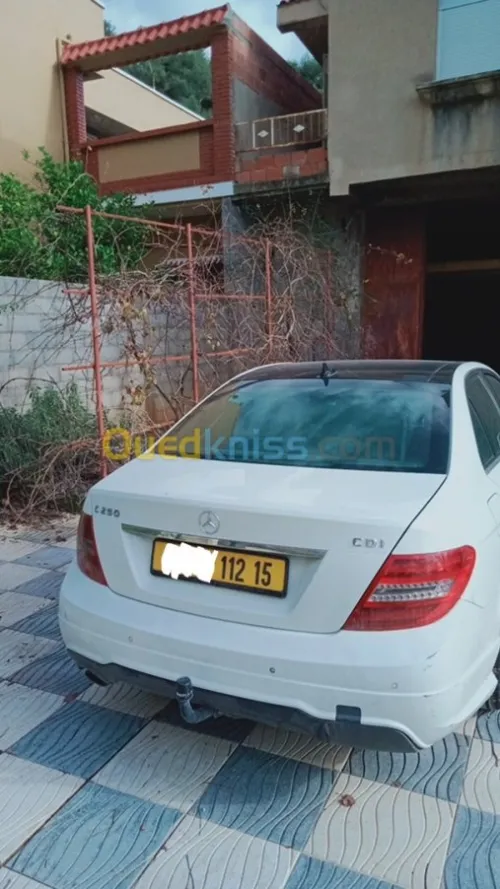 Mercedes Benz Classe C 2012 blue efficiency