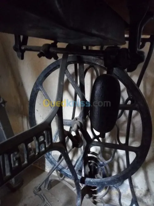Machine à coude 