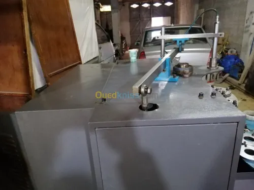 Machine fabrique des goublets