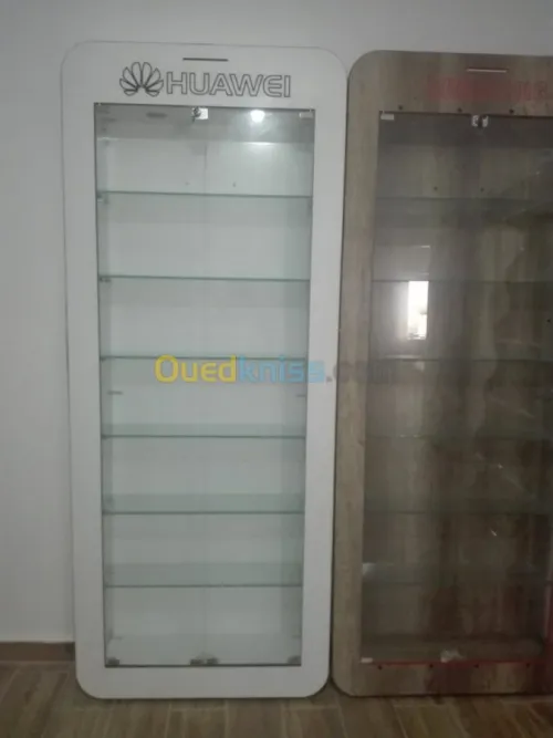  étagères en bois, verre sur mesure