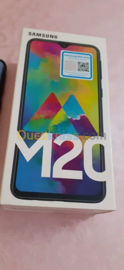 Samsung Galaxy m20 