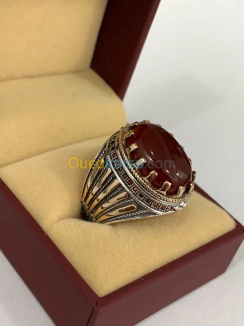 خواتم من الفضة الخالصة و العقيق اليمني