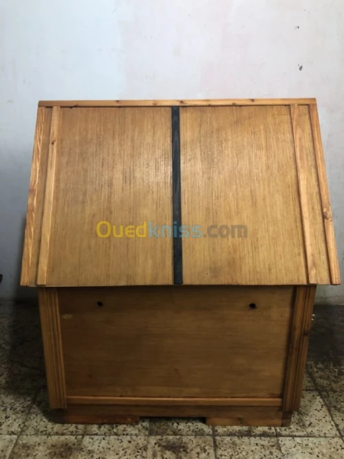 Niche pour chien en bois