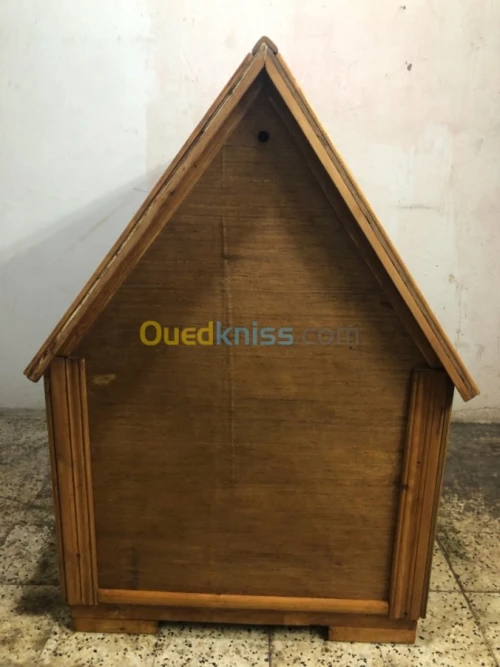 Niche pour chien en bois