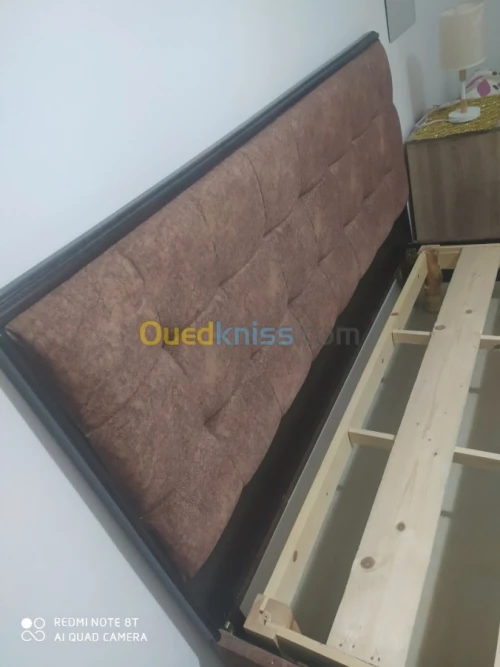 Lit capitonné 2 places 1m60/ 1m90