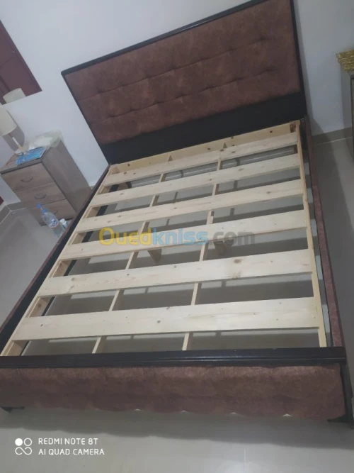 Lit capitonné 2 places 1m60/ 1m90