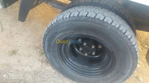 Kia k2700