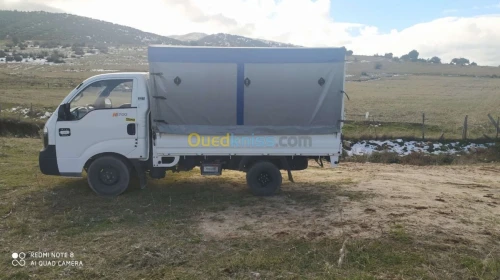 Kia k2700