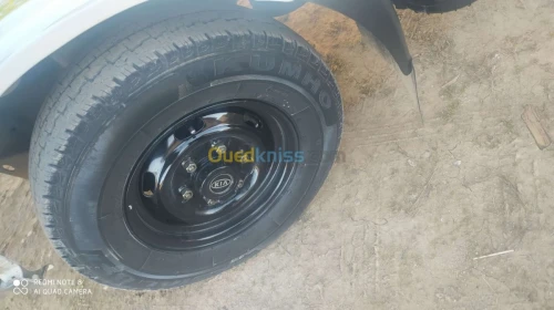 Kia k2700
