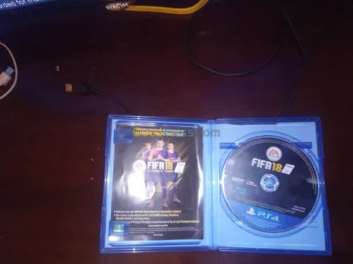 PS4 slim 