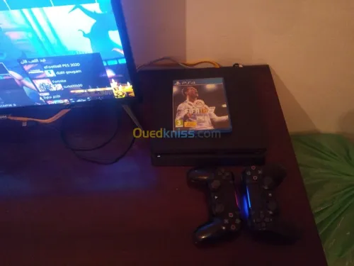 PS4 slim 