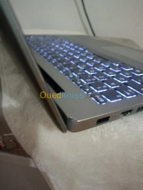 PC PORTABLE LENOVO IDEAPAD 720 