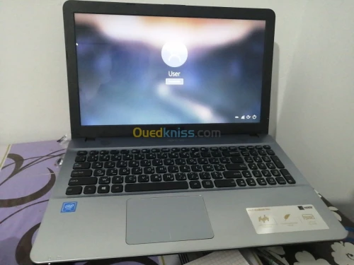 ASUS 