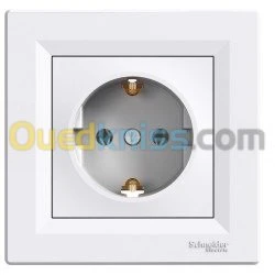 Prise Schneider Simple 2P+T 