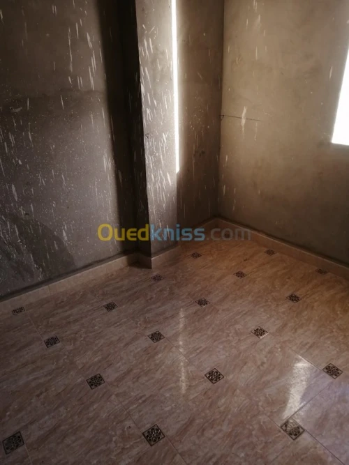 Location Niveau De Villa F3 Tlemcen Hennaya
