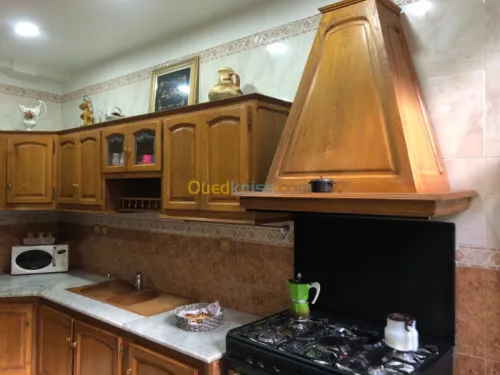 Cuisine en bois chaîne 