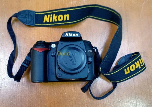 Nikon D90 + Objectif Nikkor18-105mm VR