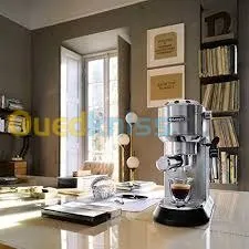 Machine à café delonghi dedica style