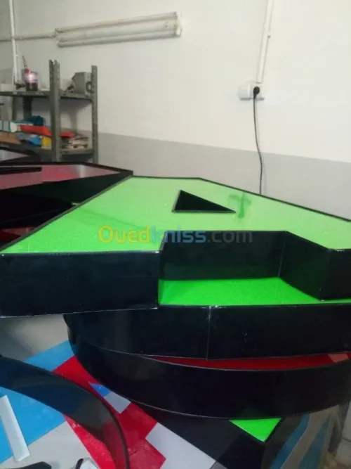 Enseigne lumineuse.panneau led.lettre 